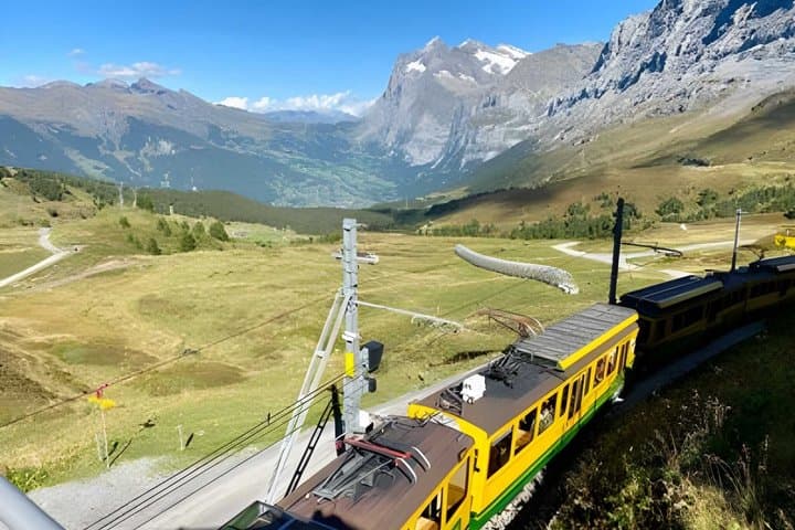 James Bond’s Schilthorn & Mürren Tour | From Bern